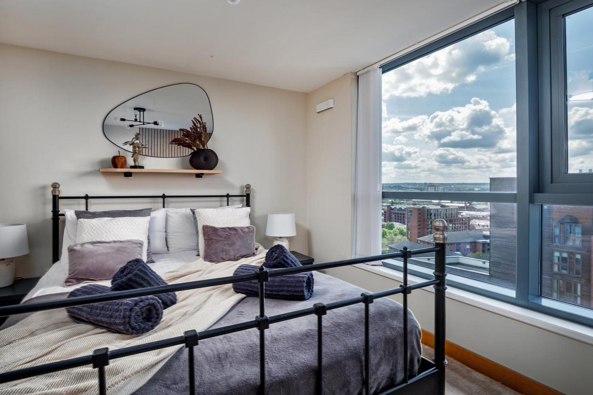 Large Central Penthouse In Leeds Leeds  Buitenkant foto